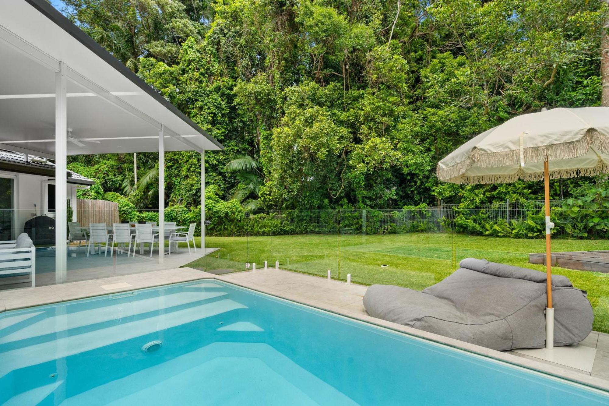 Hotel Amiri On Holbrook - Pet Friendly Yaroomba Exterior foto